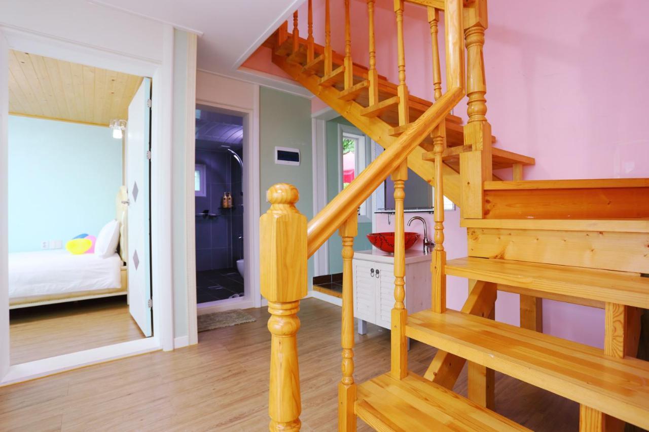 Villa Montmartre Namhae Esterno foto