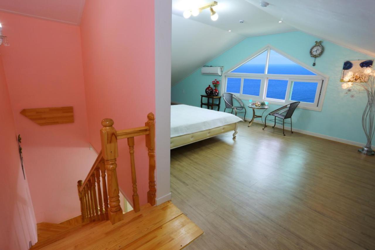 Villa Montmartre Namhae Esterno foto