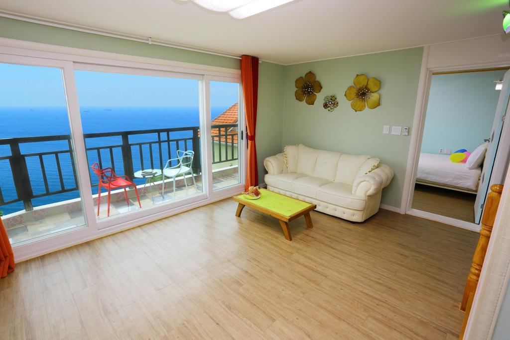 Villa Montmartre Namhae Esterno foto