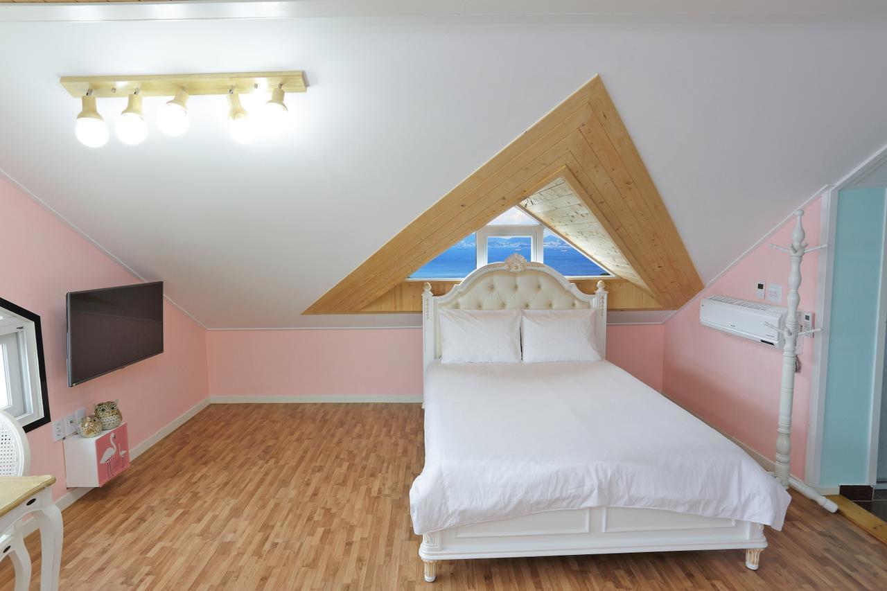 Villa Montmartre Namhae Esterno foto