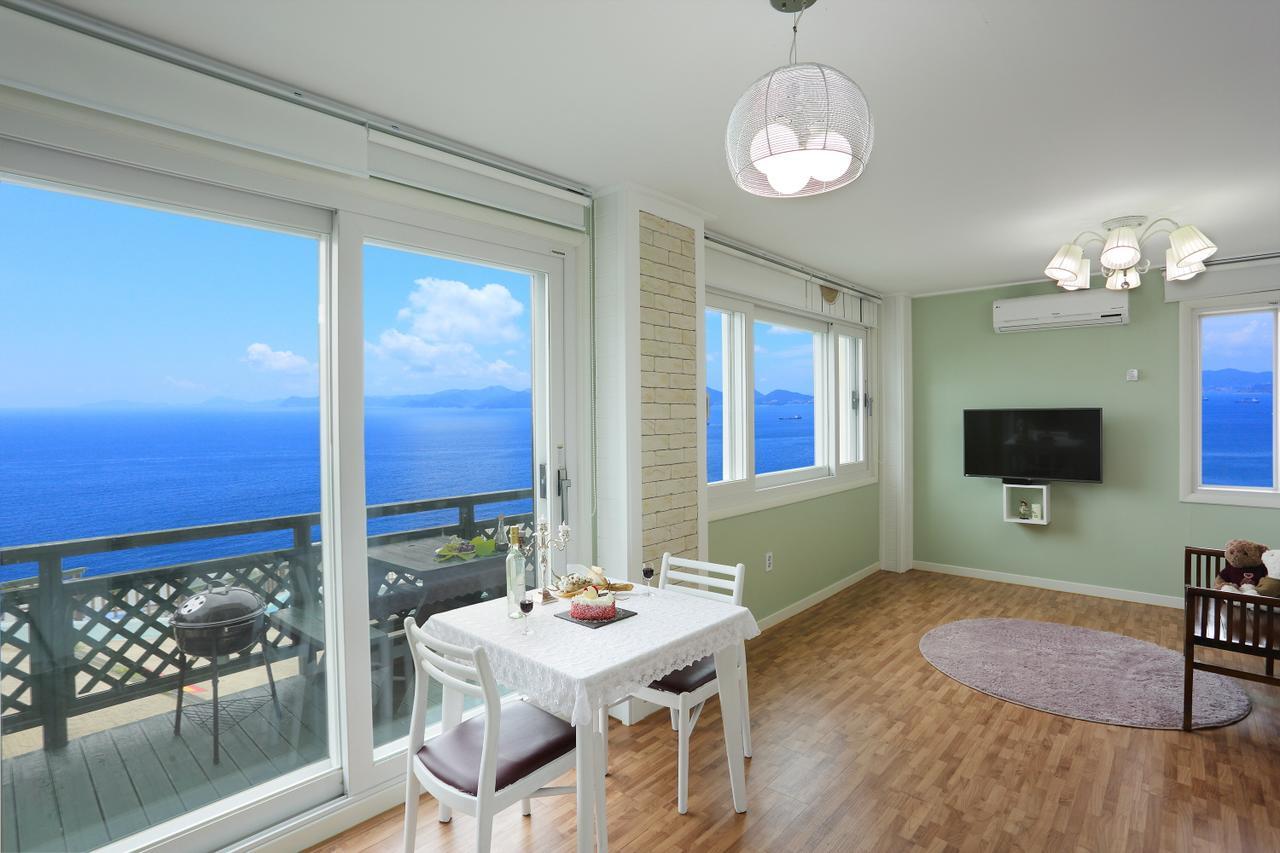 Villa Montmartre Namhae Esterno foto